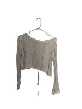 Light Gray Distressed Knit Long-Sleeve Crop Top